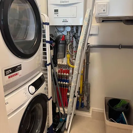 Gelegen Op 100 Meter Het *