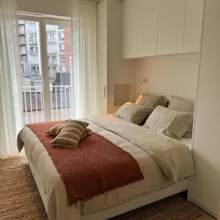 Gelegen Op 100 Meter Het *