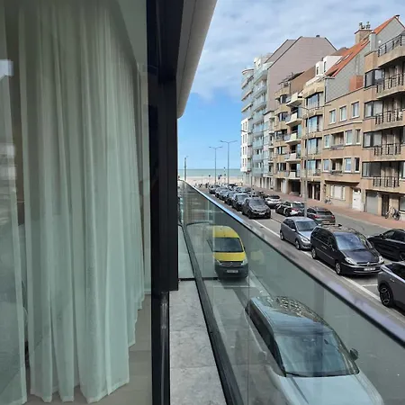 Apartamento Gelegen Op 100 Meter Het *
